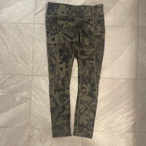 Lulu lemon crop camo